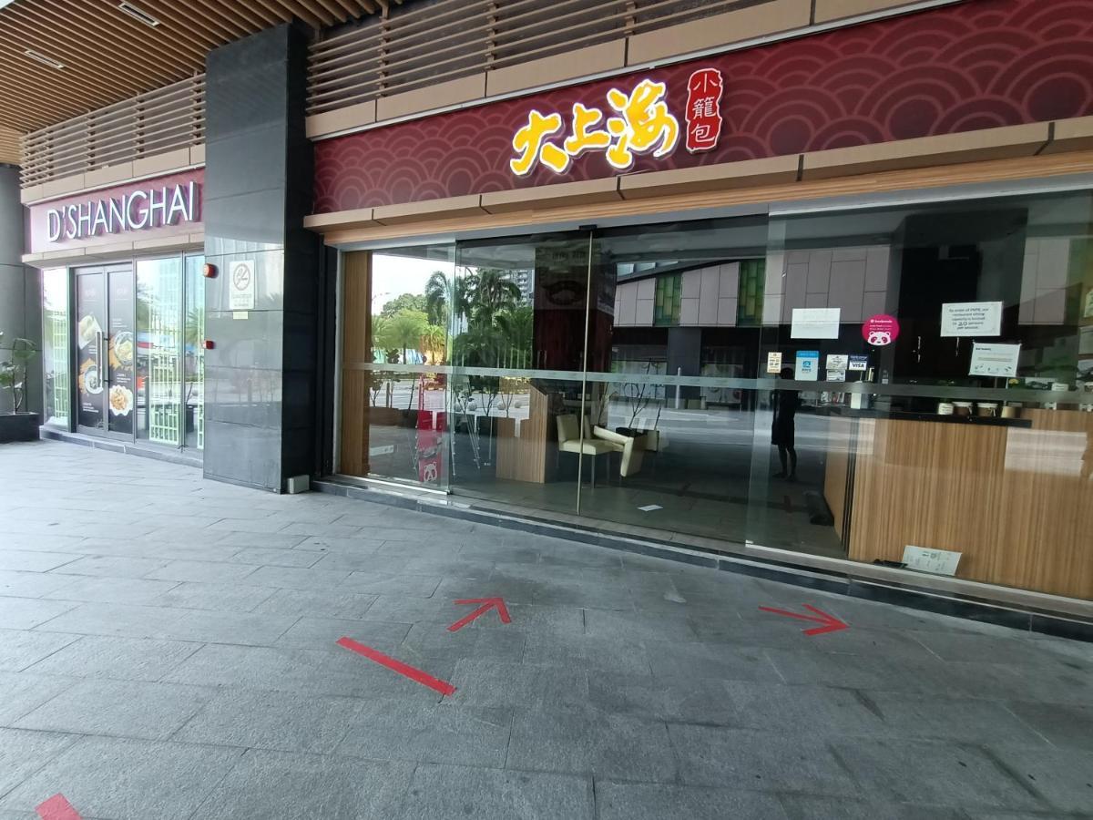 R&F Princess Cove Premium Homestay Famaily Johor Bahru Exterior foto
